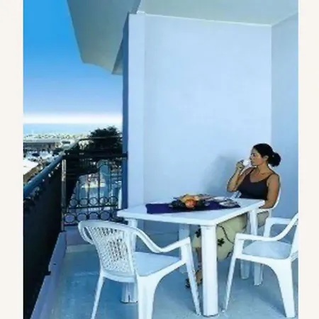 דירה Relaxing With Terrace *