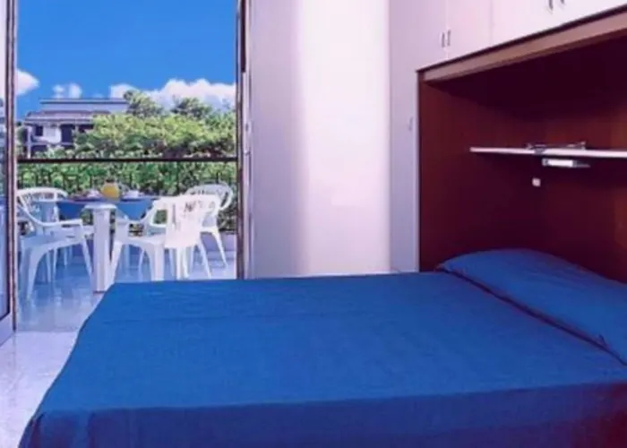 Relaxing With Terrace דירה ביביונה