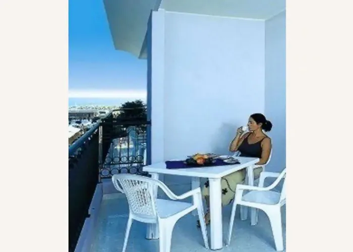 Apartment Relaxing With Terrace *